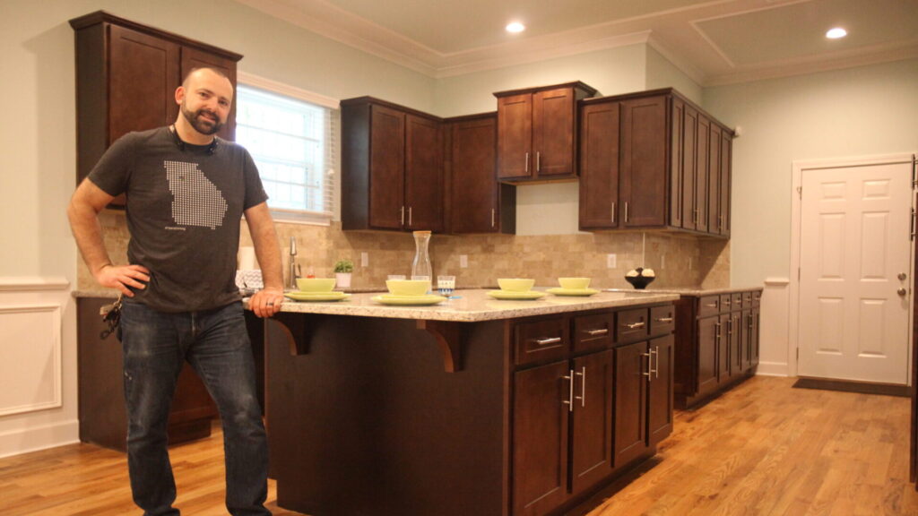 The Benefits Of Custom Kitchen Cabinets: Why You Should Consider Personalized Solutions